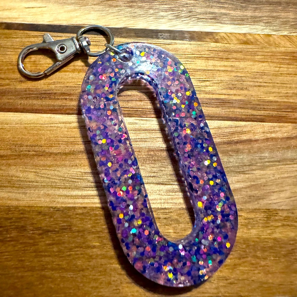 O letter keychain or bag clip!